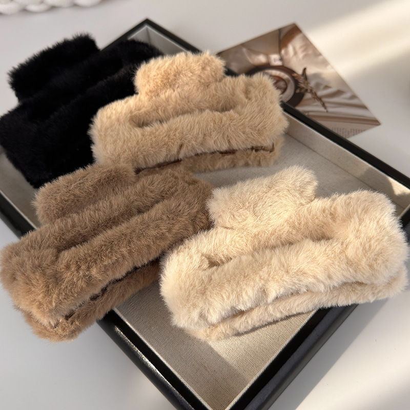 Agrafă pentru Păr din Pluș