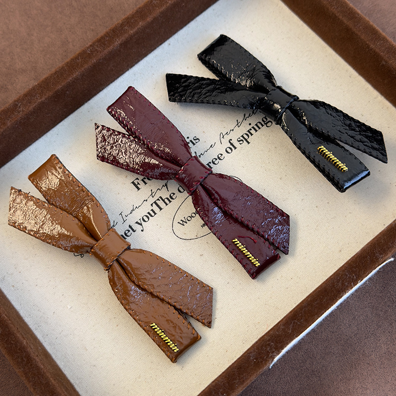 Kožená Spona do Vlasů Kachní Zobák s Mašlí