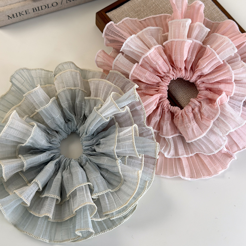 Gumka z Falbankową Koronką