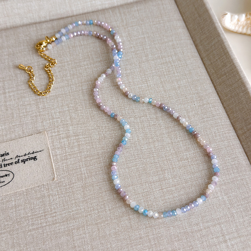 Блакитне намисто з мушлями та намистинами