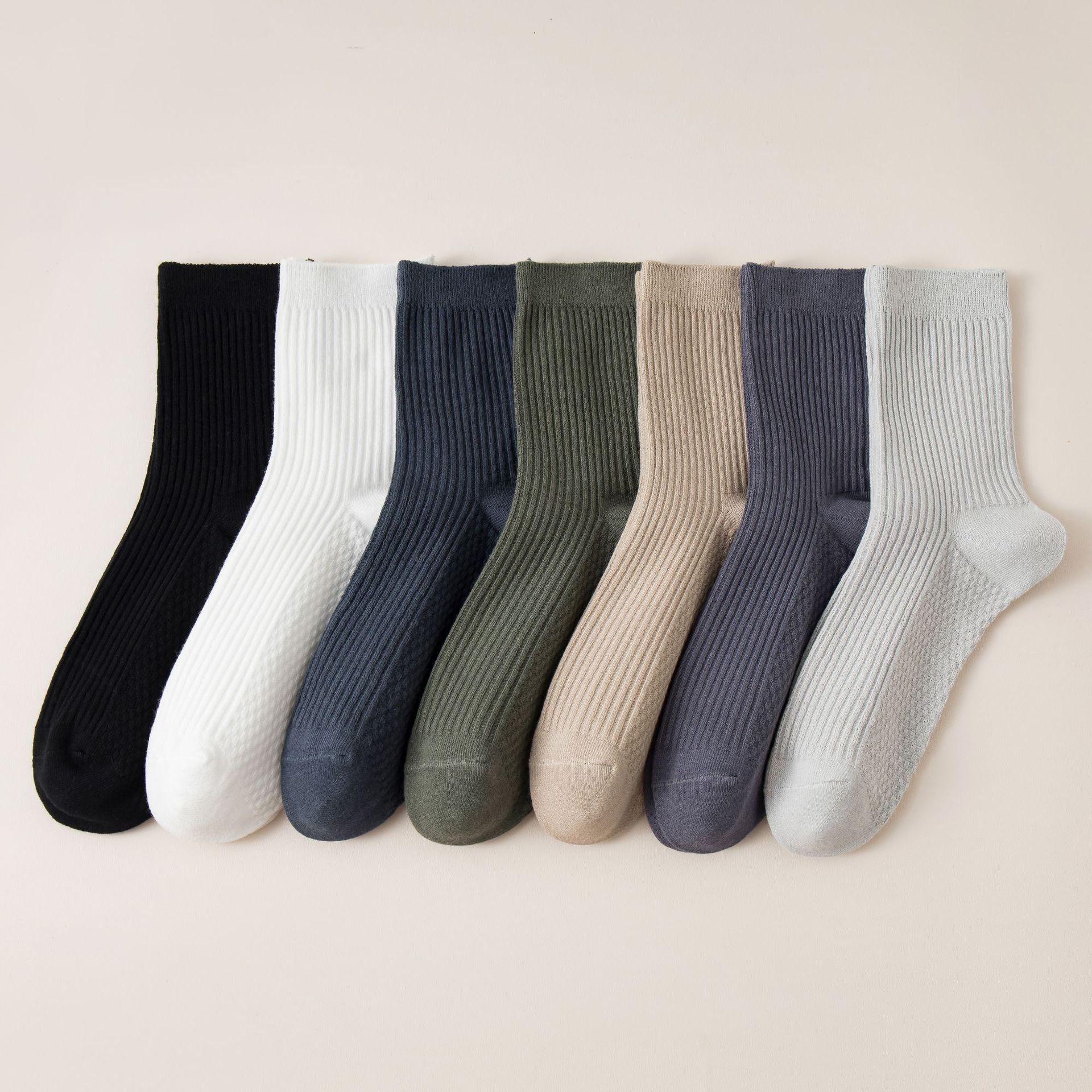 Meias Esportivas Cano Médio com Costura Dupla