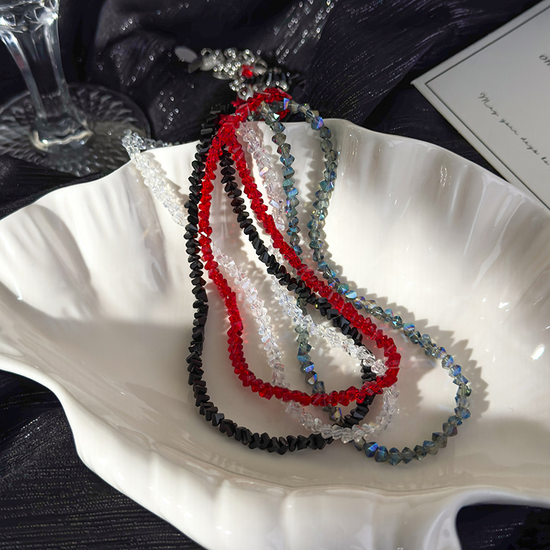 Collar de Cristal Triangular Geométrico