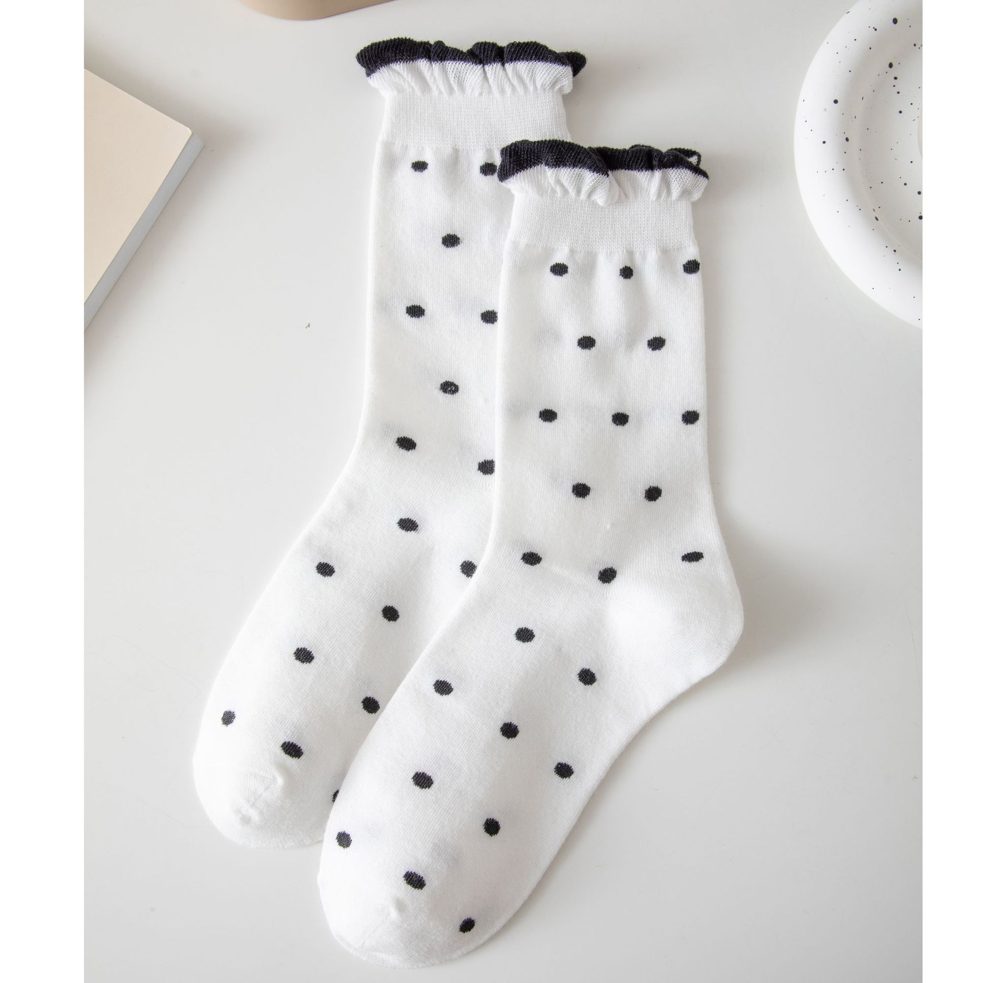 Meias Femininas de Xadrez e Bolinhas