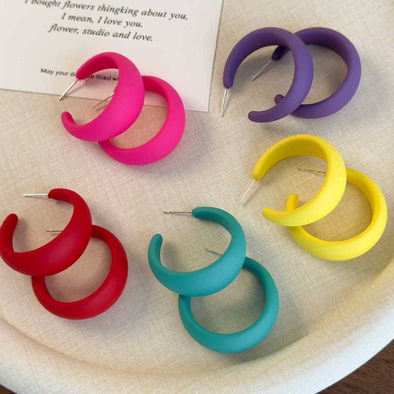 Şeker Renkli Reçine Halka Küpeler