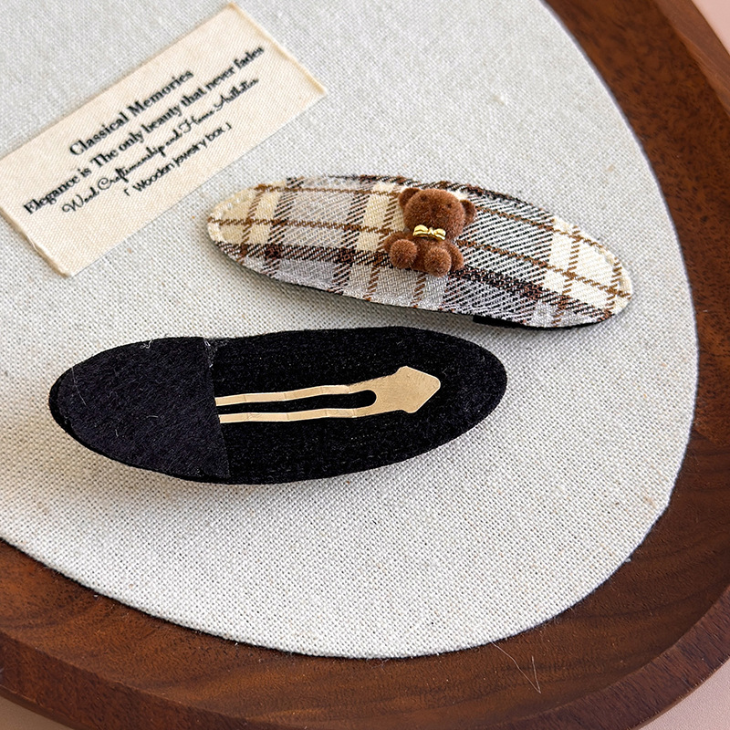 Pin para el Cabello de Osito de Peluche con Cuadros