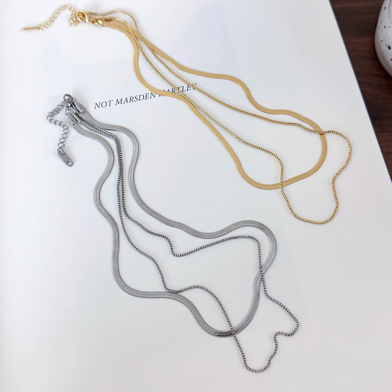 Collier Ras de Cou Double Couche Chaîne Serpent