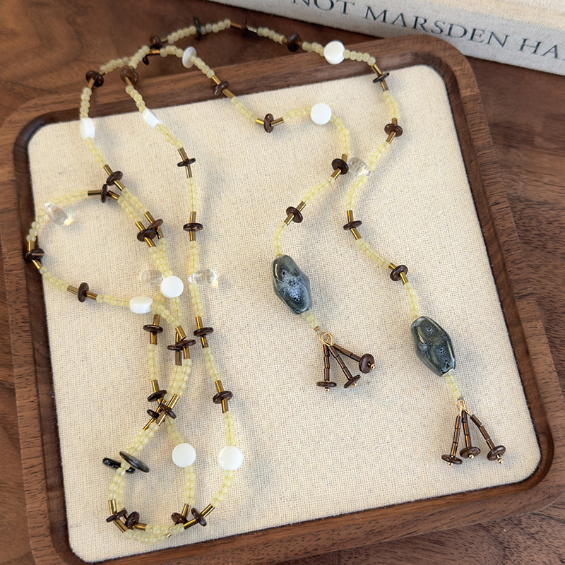 Багатошарове Намисто з Бісерним Камінним Кулоном