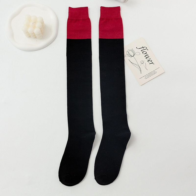 Meias com Bloqueio de Cor