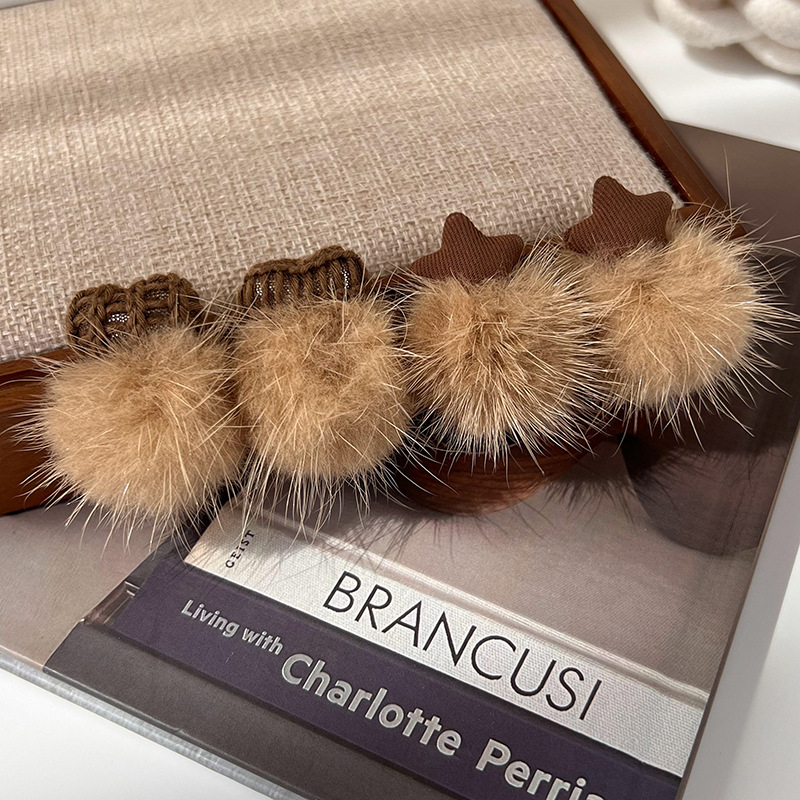 브라운 폼폼 귀걸이