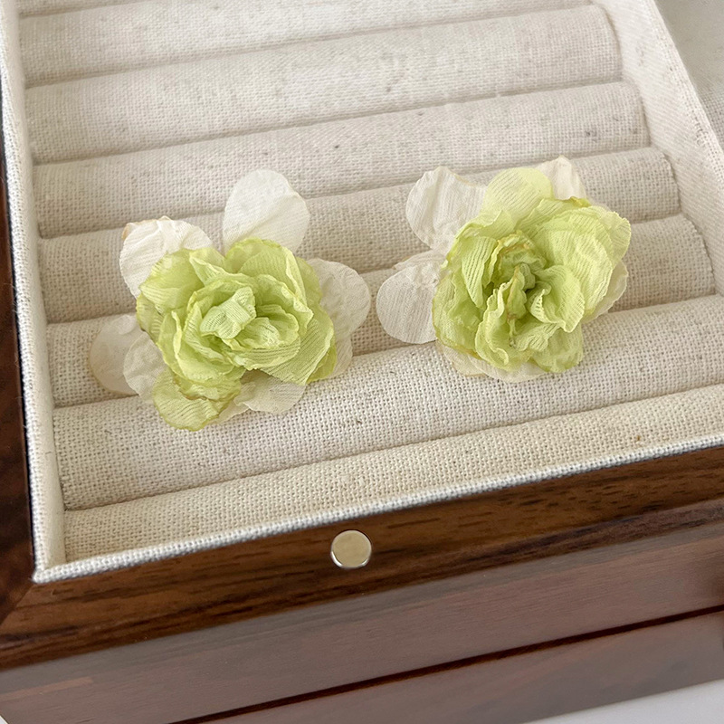 Сергі Квіткові з Тканини