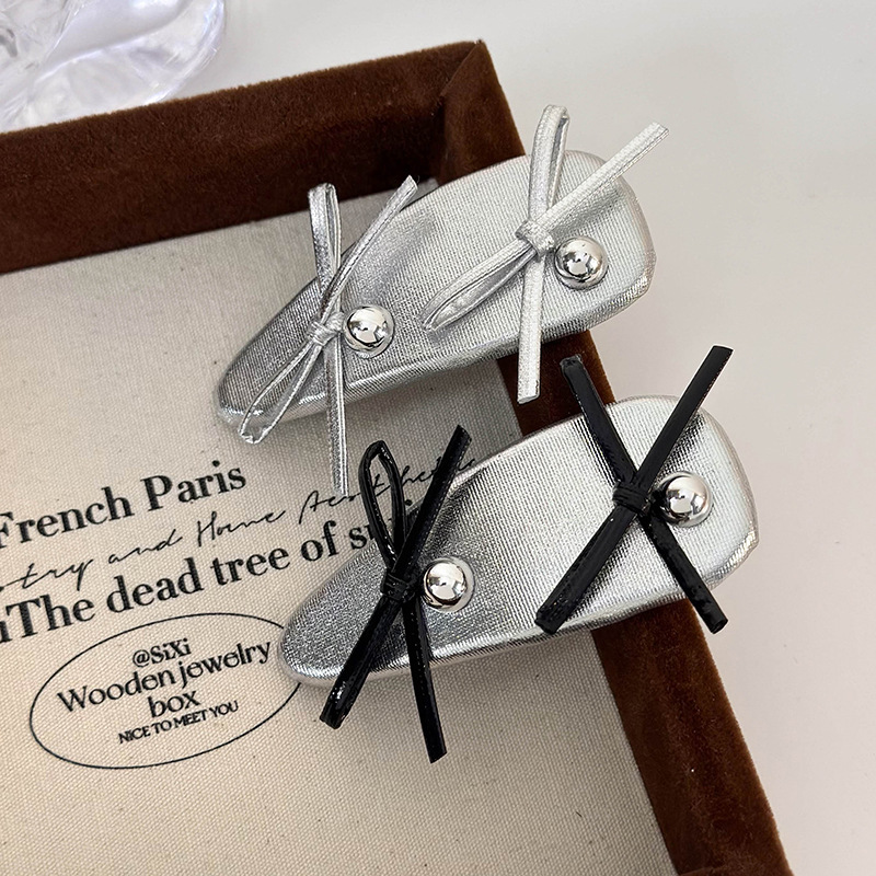 Barrette à Cheveux en Cuir avec Noeud