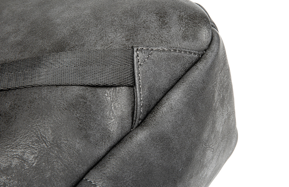 미니멀리스트 스트리트 스타일 백팩