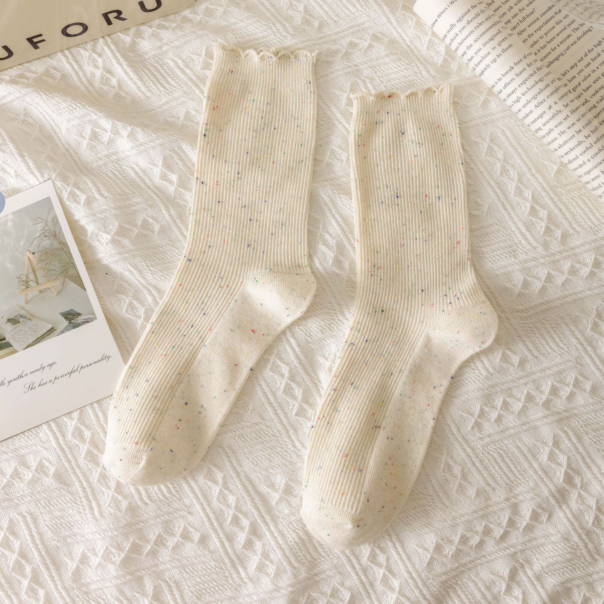 Meias Mid-Calf com Laço Bordado