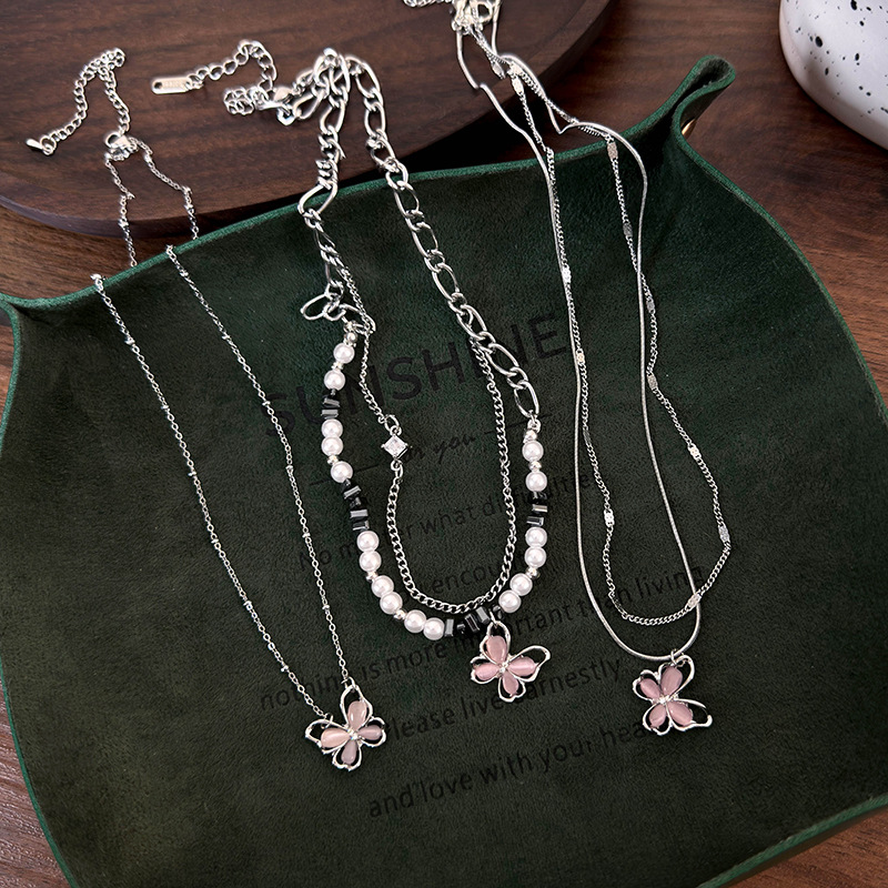 Pembe Kelebek İnci Çift Katmanlı Choker Kolye