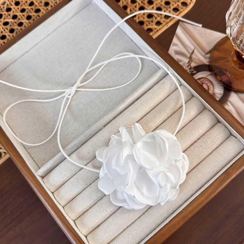 Квіткове Намисто-чокер