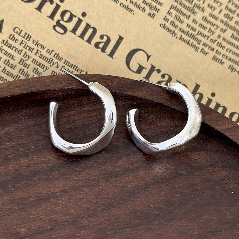 지오메트릭 플라스틱 귀걸이