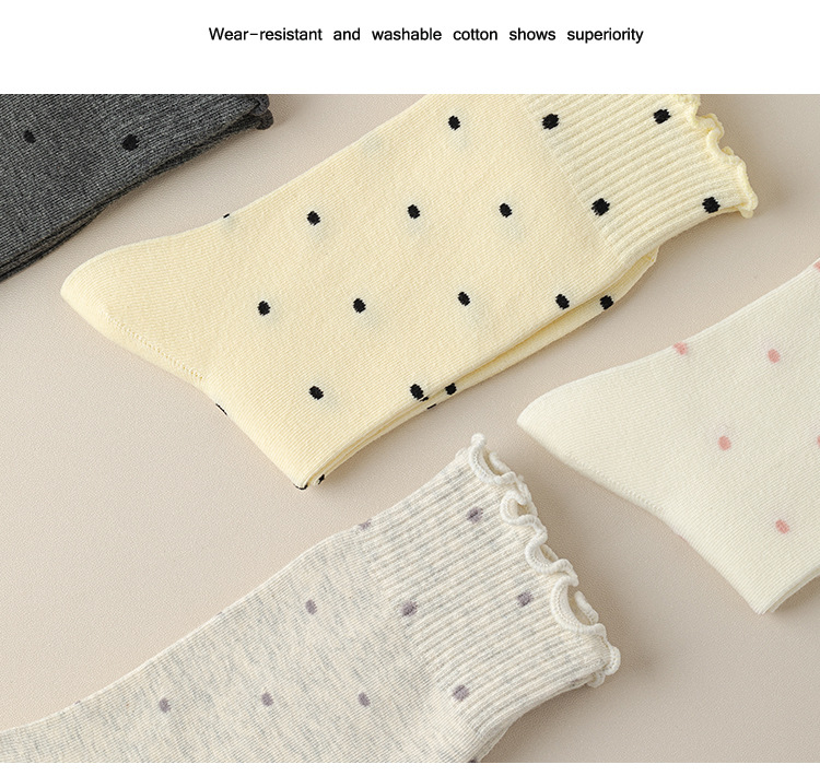 Meias com babados respiráveis