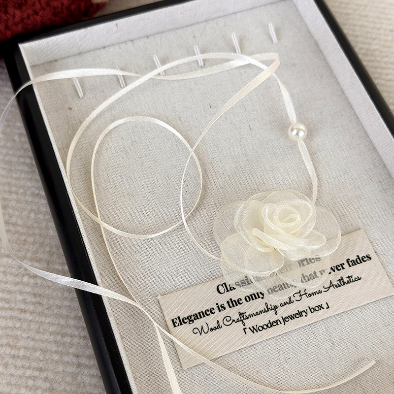 สร้อยคอไข่มุกดอกกุหลาบวินเทจ