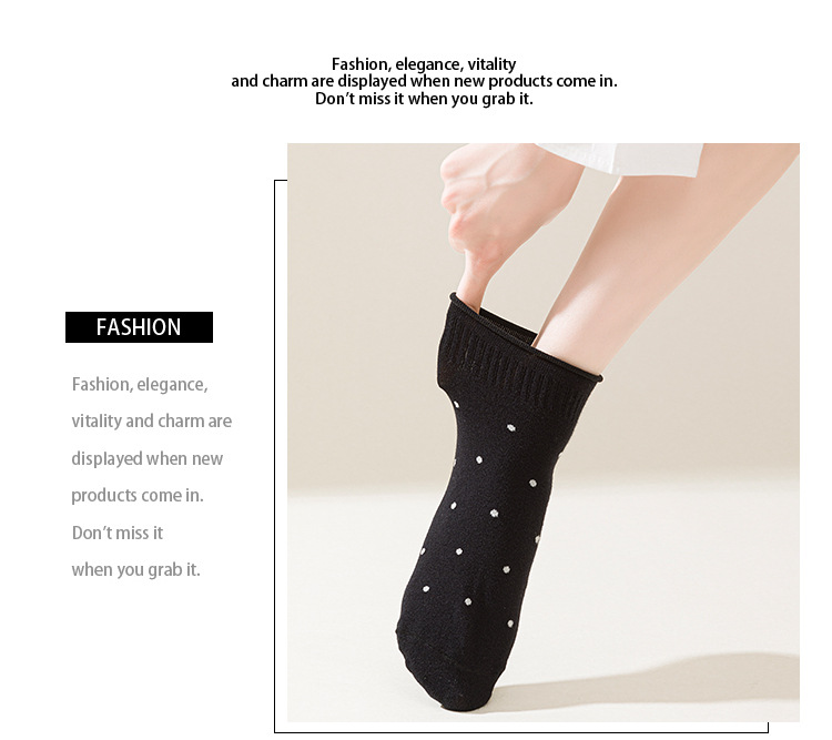جوارب كاحل بنقشة البولكا دوت