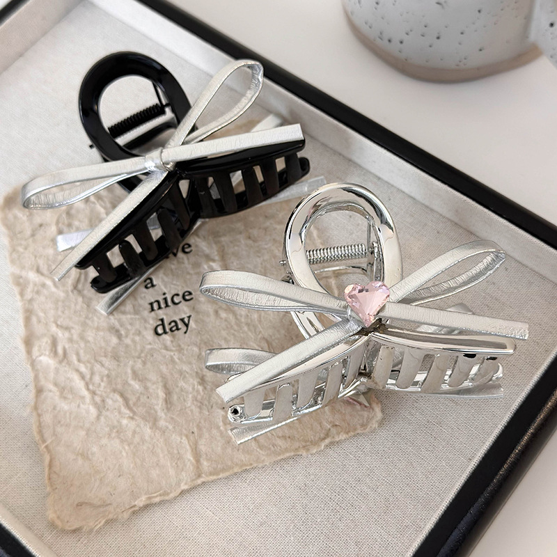 Pente de Cabelo com Laço Prateado