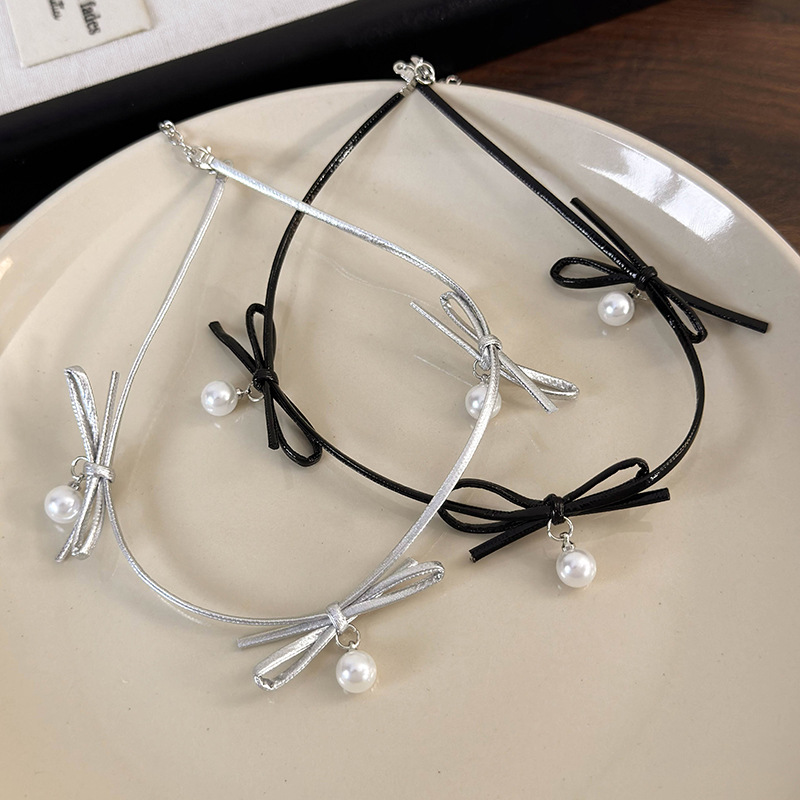 Шкіряний Намисто-чокер з Перлиною