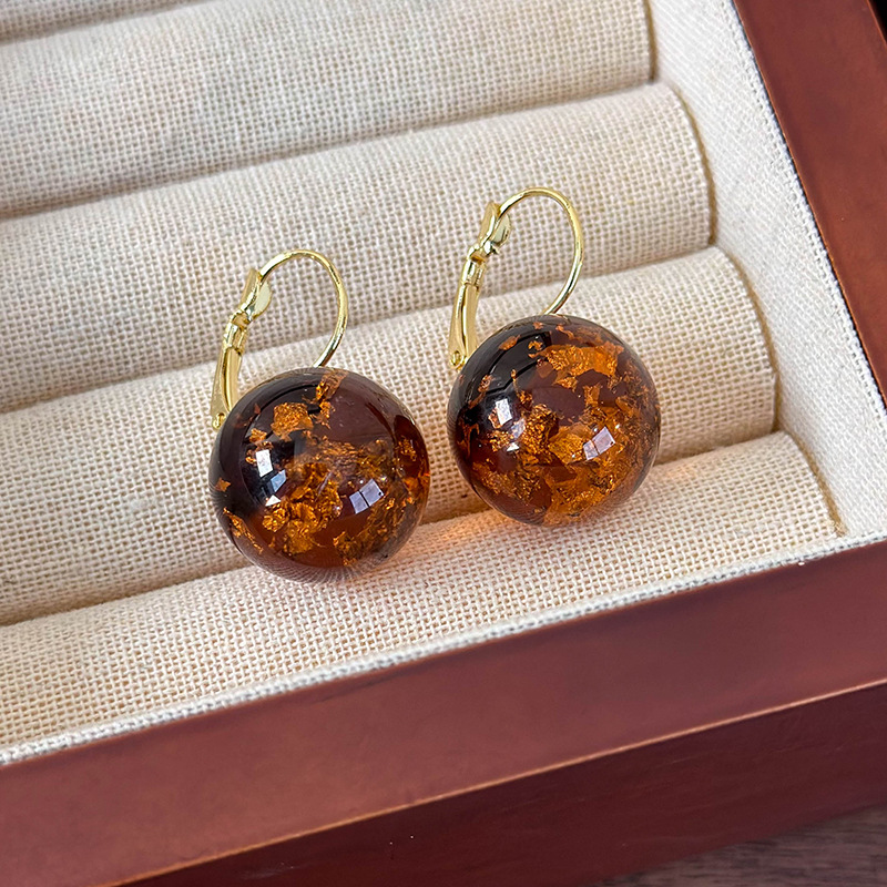 레진 골드 포일 라운드 볼 귀걸이