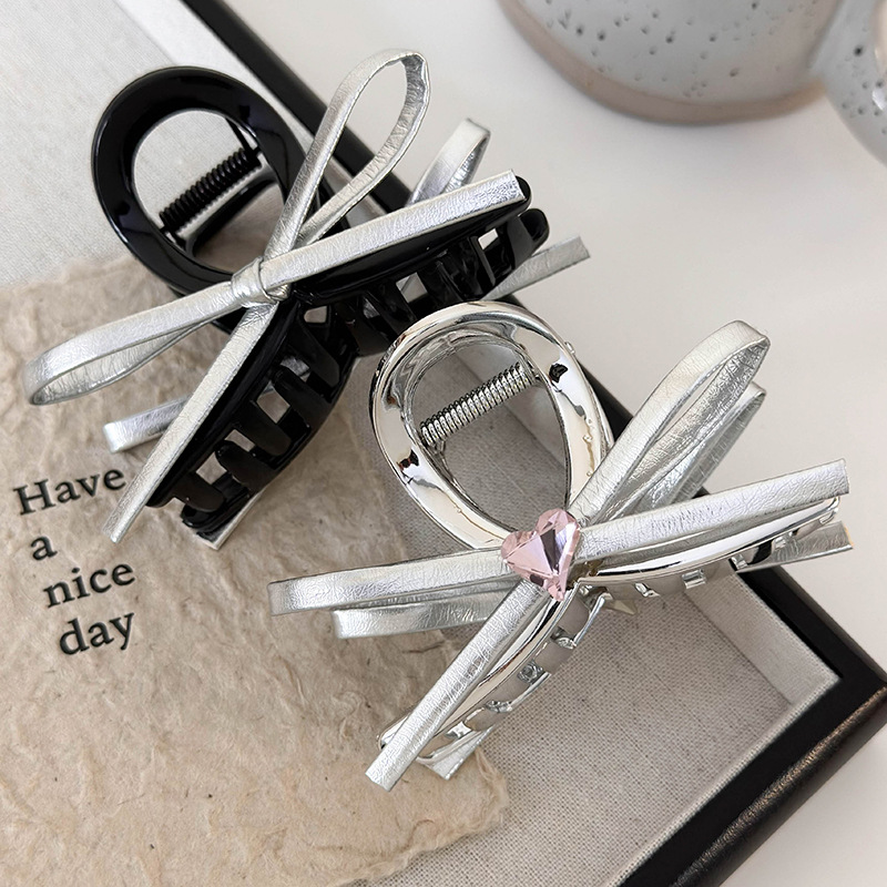 Pente de Cabelo com Laço Prateado