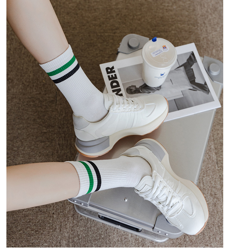 Meias Mid-Calf Bordadas