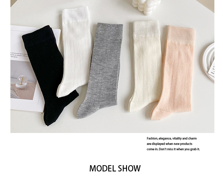 Meias Femininas de Malha Leve