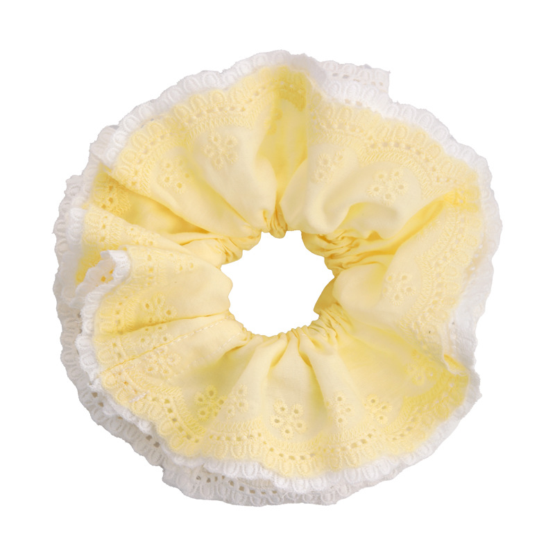 Hair Scrunchie z Haftowaną Koronką