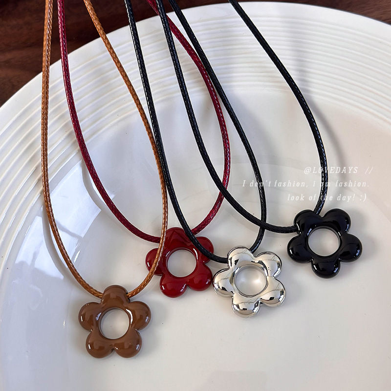 Flower Wax Rope Necklace
