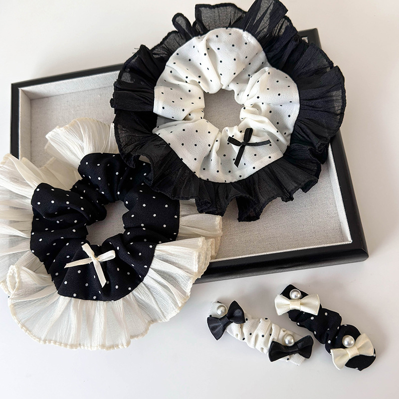 Scrunchies a Sponky do Vlasů s Tečkami