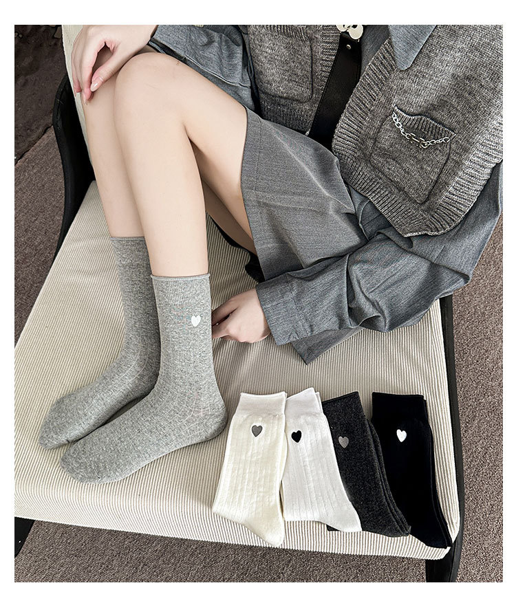 Meias de Coração Bordado