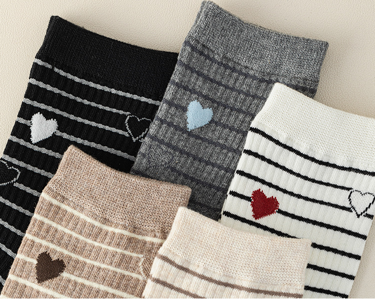 Meias de Corações Listrados para Mulheres