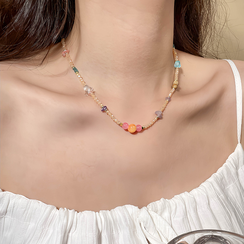 Намисто зі скляних намистин та мушлі