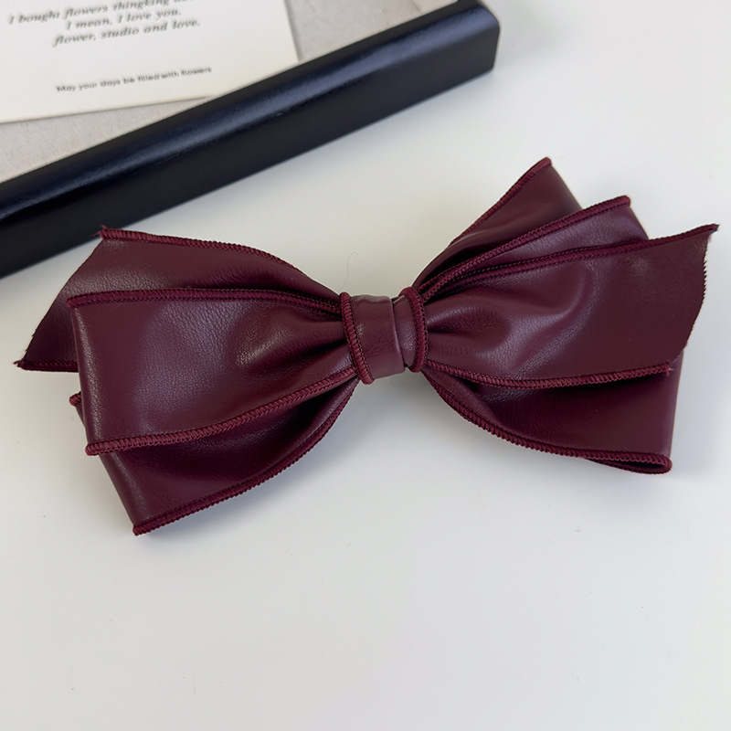 Barrette à Nœud en Cuir