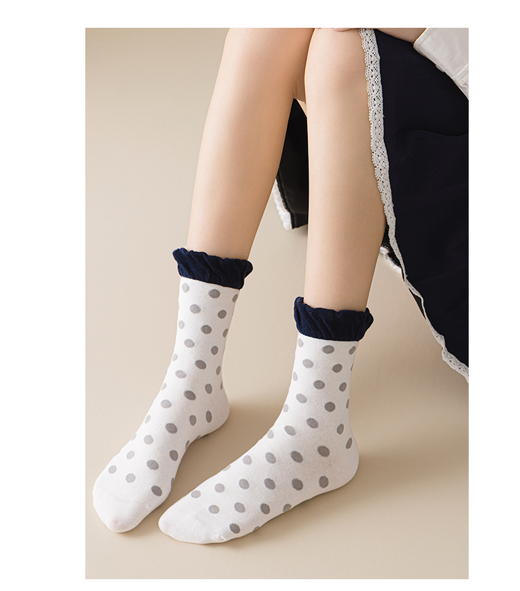 Meias Mid-Calf Sem Costura