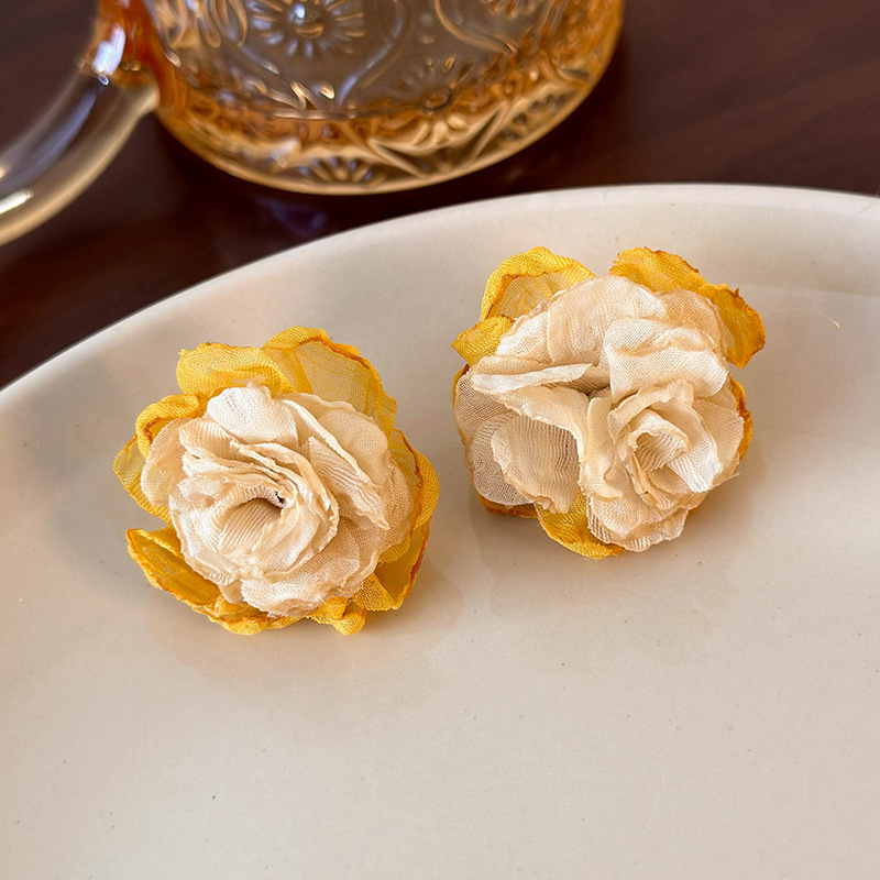 메쉬 플라워 이어링