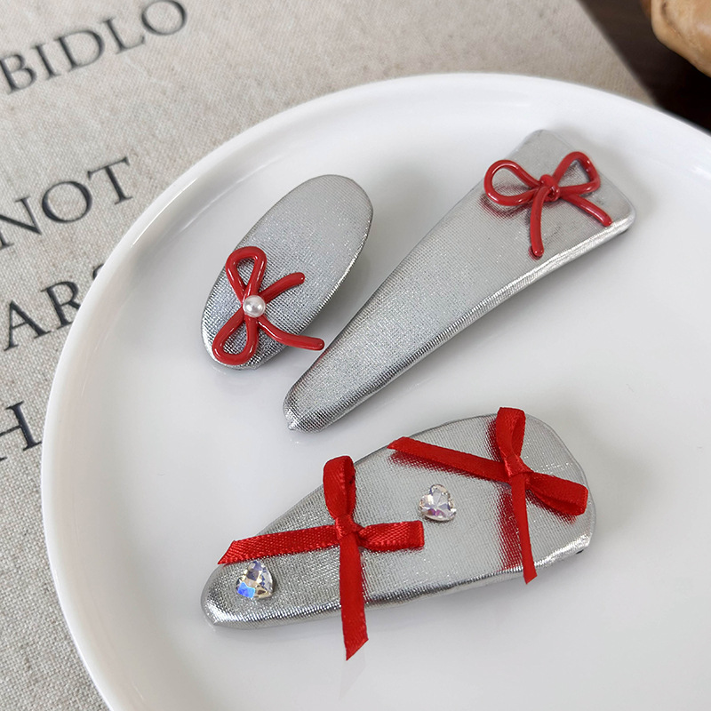 Barrette à Cheveux en Cuir avec Nœud Rouge