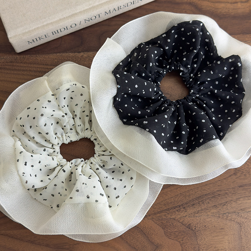 Powiększone Chiffonowe Gumki z Kropkami