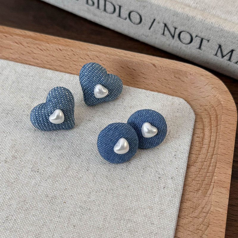 Orecchini Cuore e Tondo Blu Chiaro