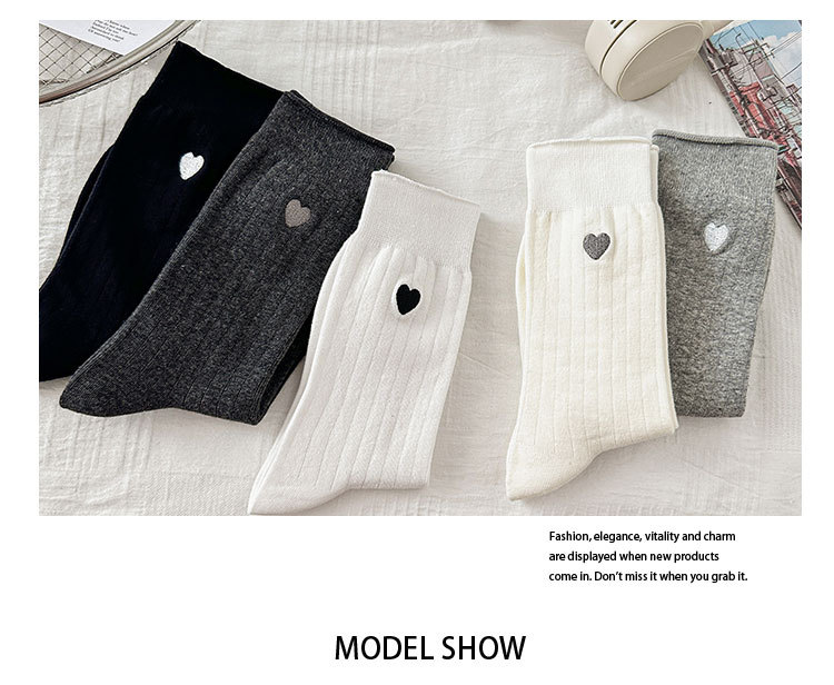 Meias de Coração Bordado