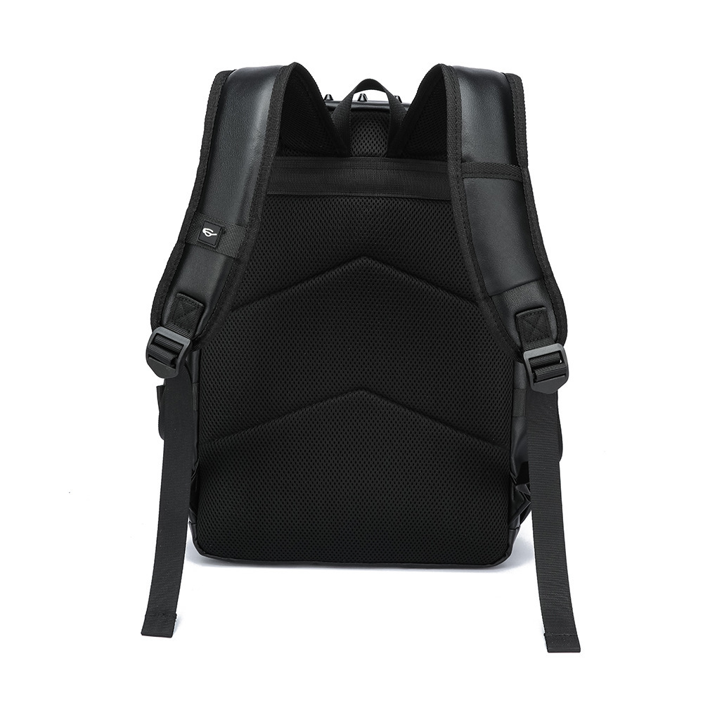 대용량 Rivet 백팩