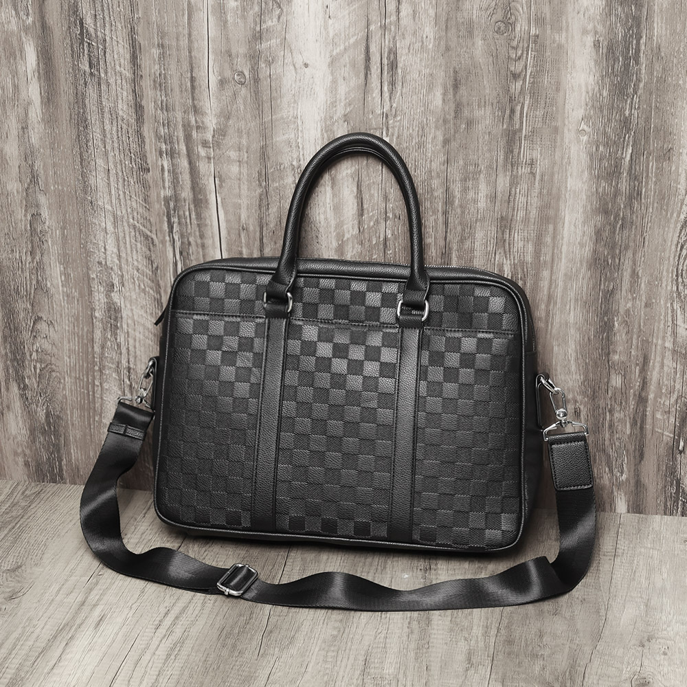 حقيبة أعمال رجالية منقوشة بمربعات