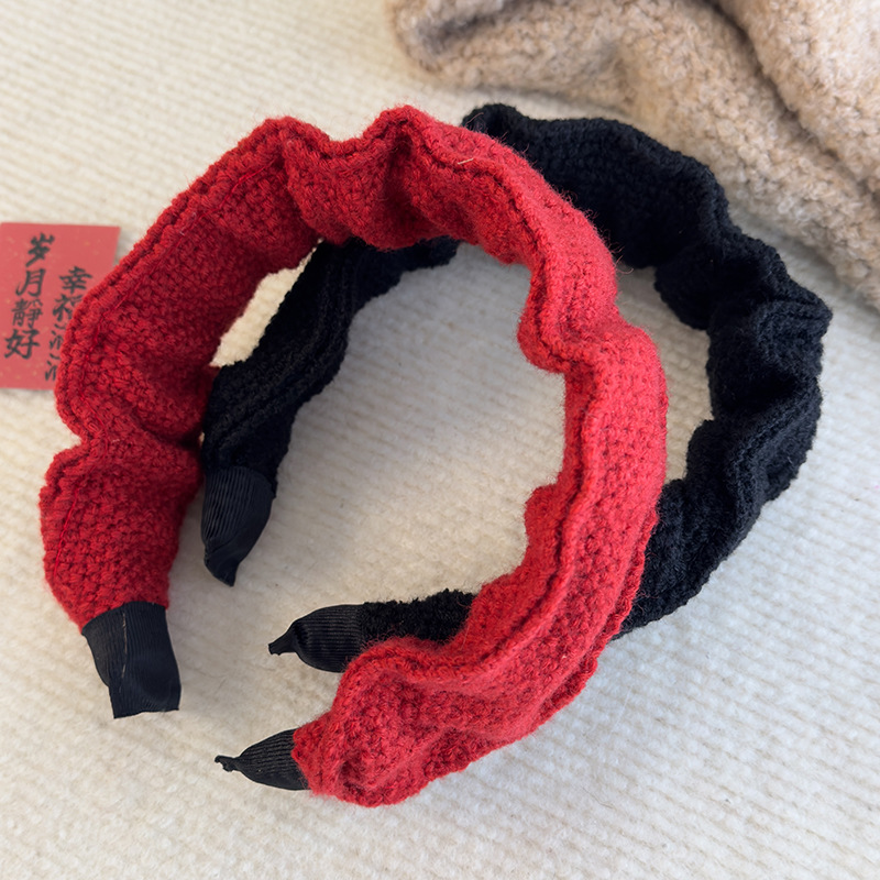 Πλεκτή μπάντα με δαντέλα