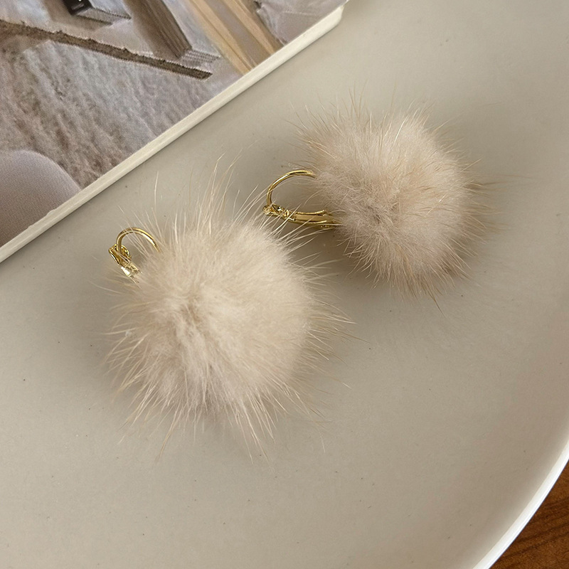 폼폼 귀걸이