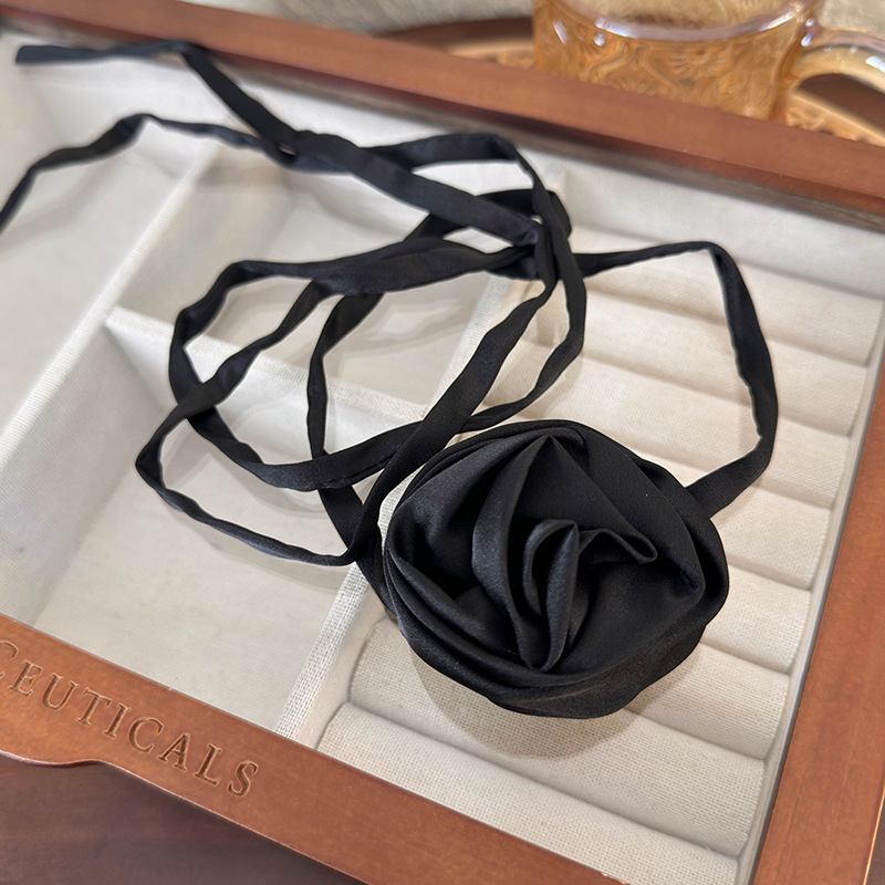 Bloemen Choker Ketting