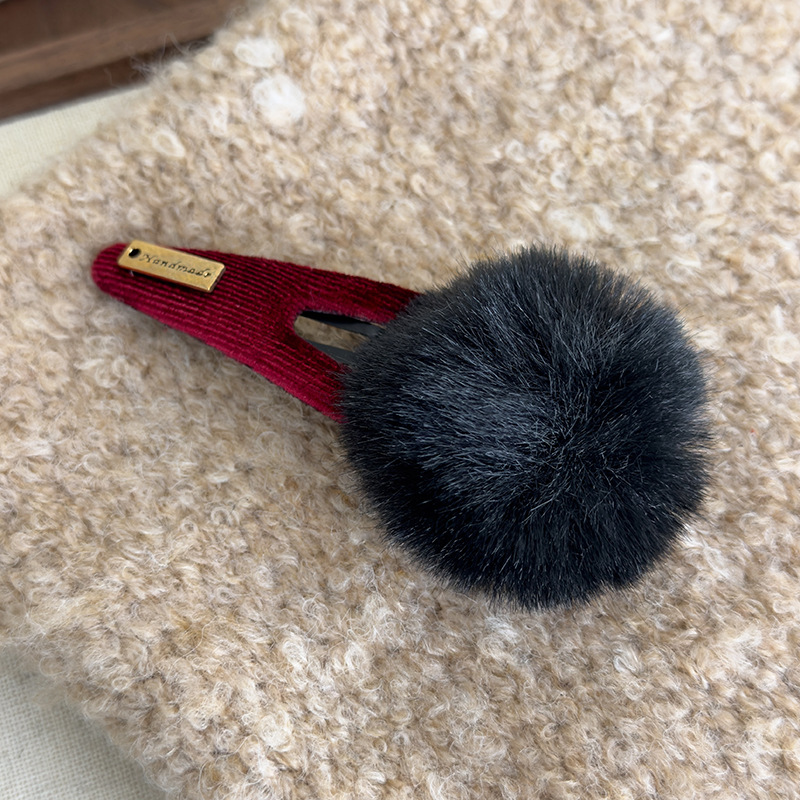 Γεωμετρικά Τριγωνικά Κλιπ Μαλλιών με Γούνα Πον-Πον