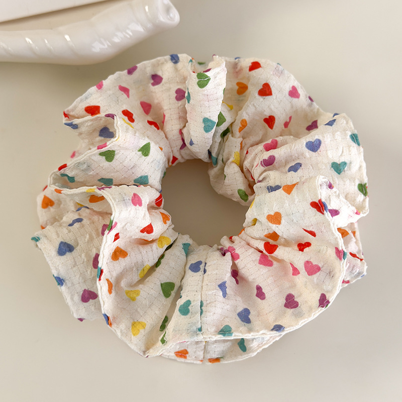 Dopaminowe Kolorowe Scrunchies i Gumki do Włosów z Serduszkami w Bańkach