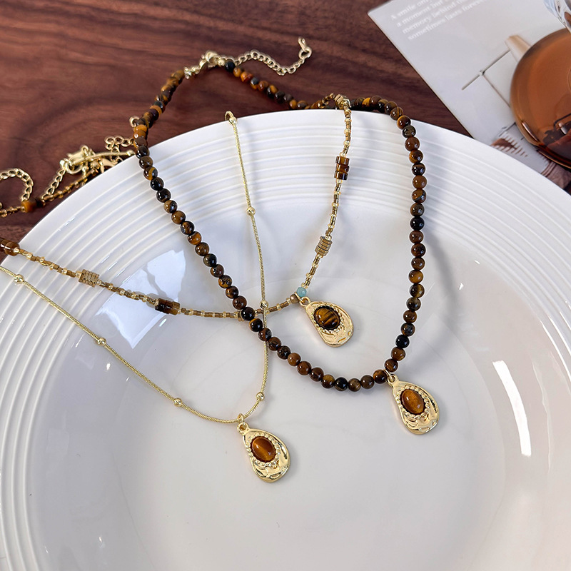 قلادة عين النمر